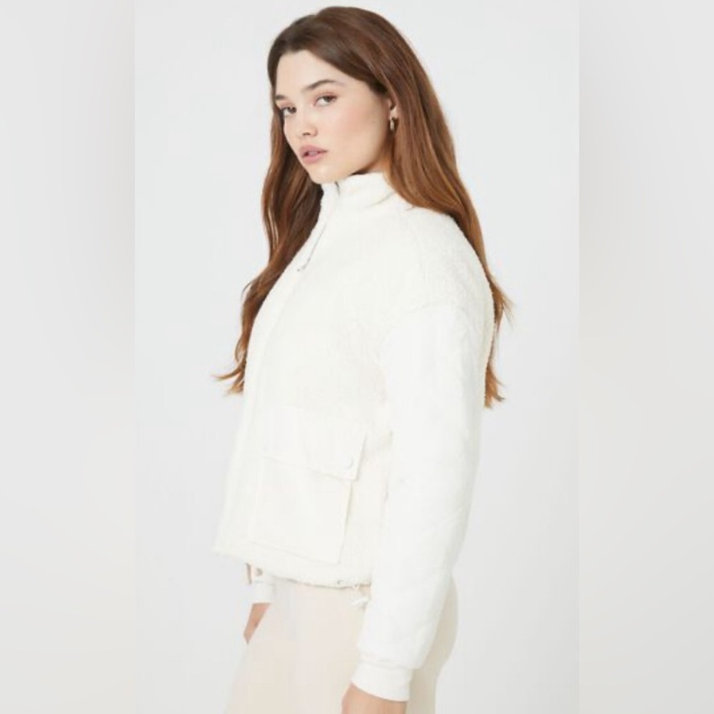 Forever 21 Reversible Faux Shearling Bomber Jacket | New without Tags - Picture 4 of 13